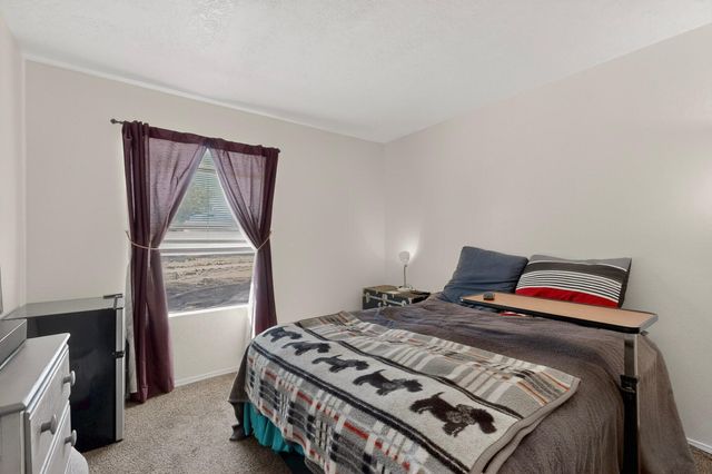 4304 Quartz Drive NE, Rio Rancho, NM 87124
