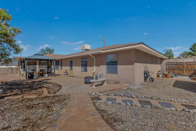 4304 Quartz Drive NE, Rio Rancho, NM 87124