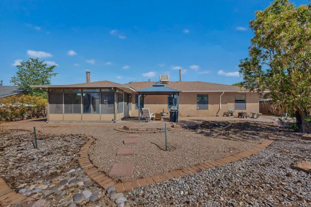 4304 Quartz Drive NE, Rio Rancho, NM 87124
