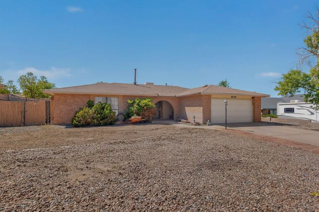 4304 Quartz Drive NE, Rio Rancho, NM 87124