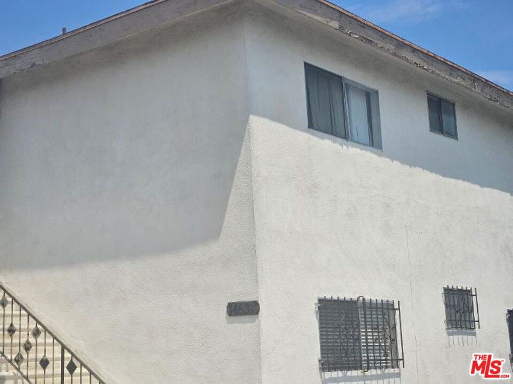 1461 W 108th Street, Los Angeles, CA 90047 — photo 2