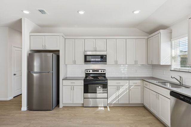 1803 Boxwood Drive, Sherman, TX 75092