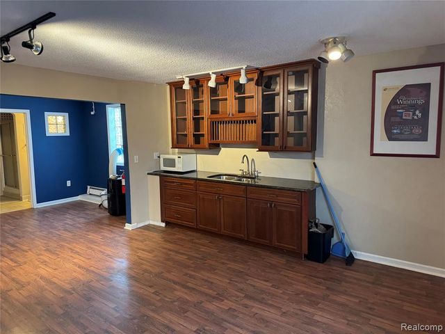 2018 N Telegraph Road, Dearborn, MI 48128
