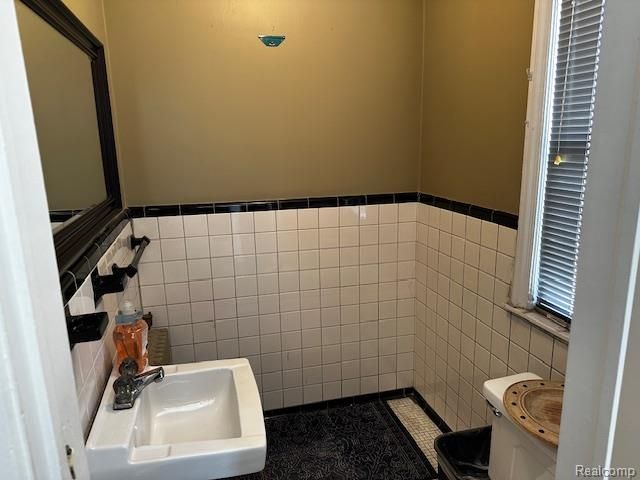 2018 N Telegraph Road, Dearborn, MI 48128