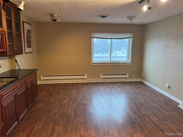 2018 N Telegraph Road, Dearborn, MI 48128