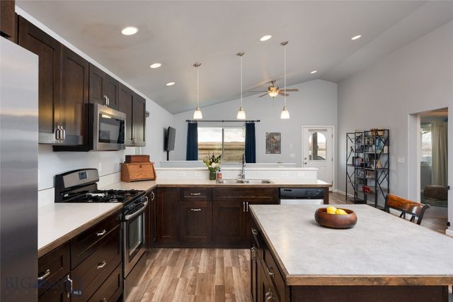 233 Centennial Village Drive, Manhattan, MT 59741