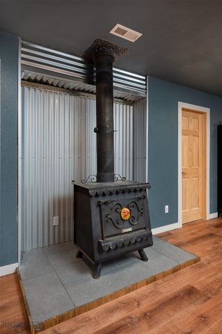 233 Centennial Village Drive, Manhattan, MT 59741