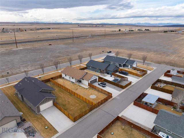 233 Centennial Village Drive, Manhattan, MT 59741