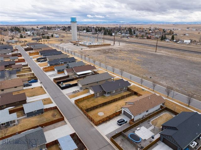 233 Centennial Village Drive, Manhattan, MT 59741