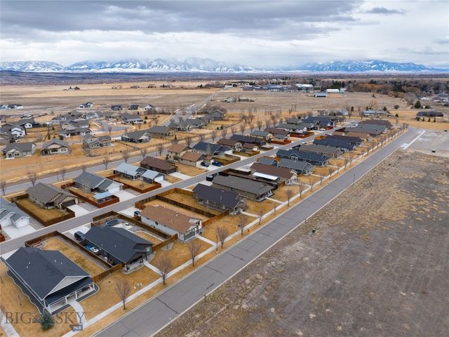 233 Centennial Village Drive, Manhattan, MT 59741