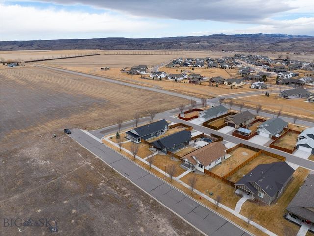 233 Centennial Village Drive, Manhattan, MT 59741