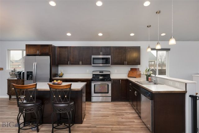 233 Centennial Village Drive, Manhattan, MT 59741