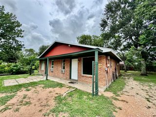 116 W Davitt Street 4, Eagle Lake, TX 77434