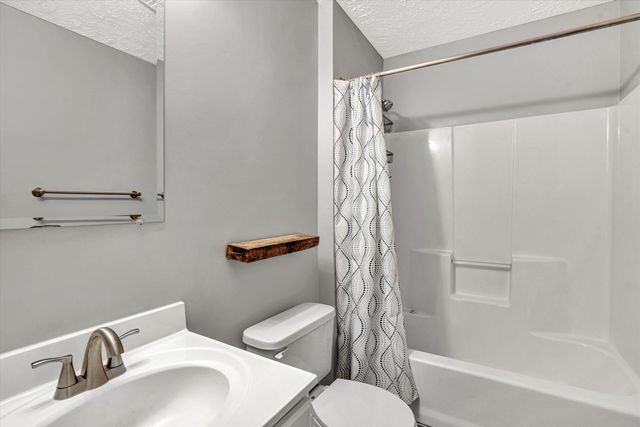 455 TWIN CREEKS DR, Ferrum, VA 24088