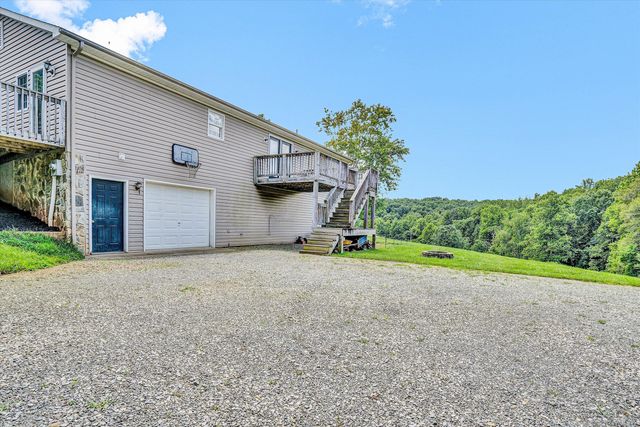 455 TWIN CREEKS DR, Ferrum, VA 24088