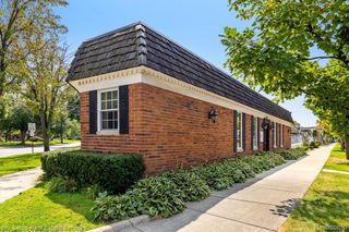 17770 Mack Avenue, Grosse Pointe, MI 48230