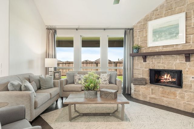809 Twin Pine Court, Anna, TX 75409
