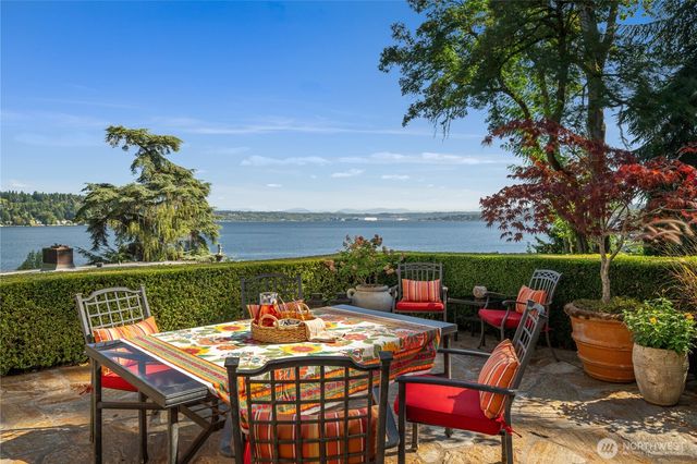 5465 S Othello Street, Seattle, WA 98118