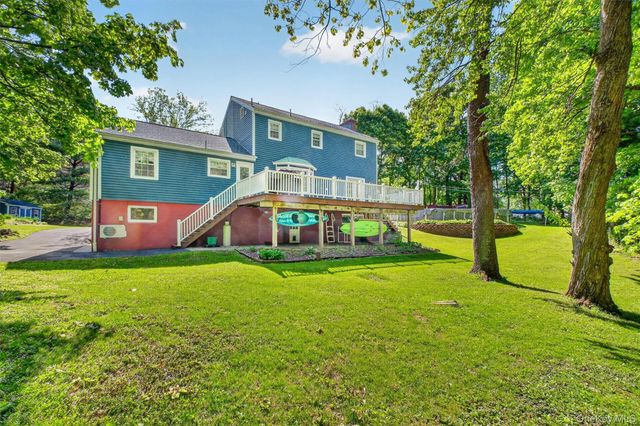 25 Susan Lane, Poughkeepsie, NY 12603