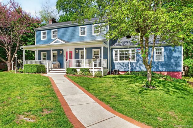 25 Susan Lane, Poughkeepsie, NY 12603