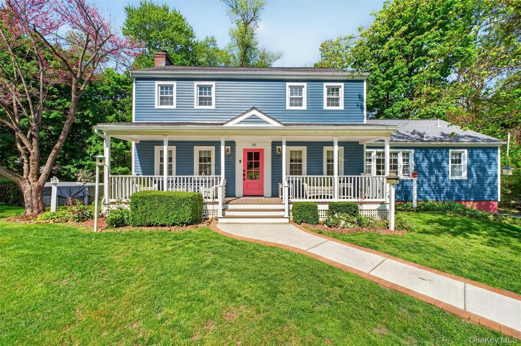 25 Susan Lane, Poughkeepsie, NY 12603