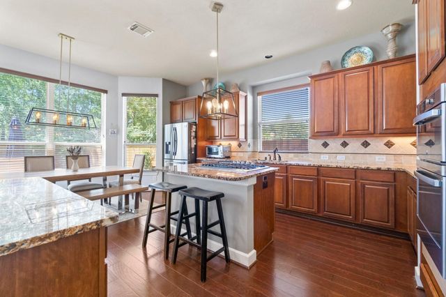 27 N Arrow Canyon Circle, Spring, TX 77389