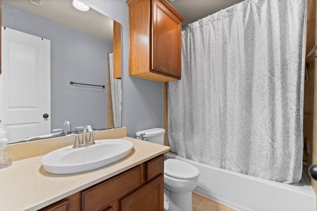 27 N Arrow Canyon Circle, Spring, TX 77389