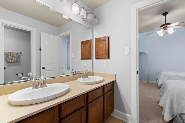 27 N Arrow Canyon Circle, Spring, TX 77389