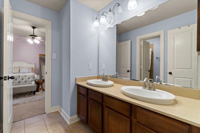 27 N Arrow Canyon Circle, Spring, TX 77389