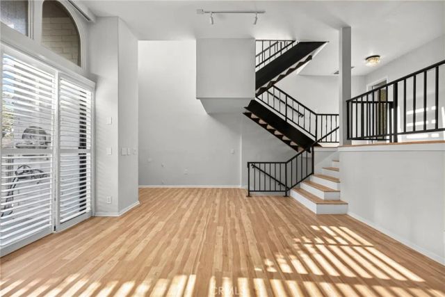 5305 White Oak Avenue K, Encino, CA 91316