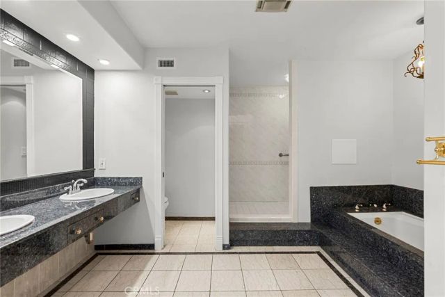 5305 White Oak Avenue K, Encino, CA 91316