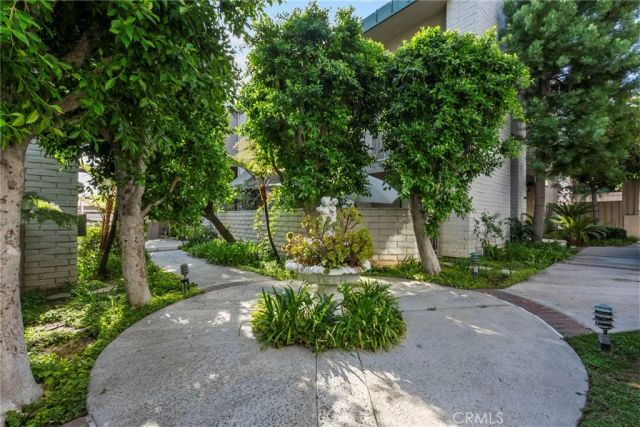 5305 White Oak Avenue K, Encino, CA 91316