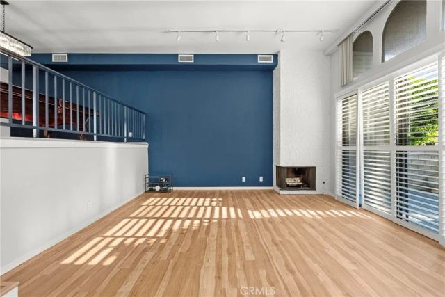 5305 White Oak Avenue K, Encino, CA 91316