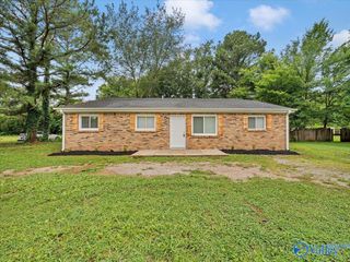 1907 Catchings Drive NW, Huntsville, AL 35806