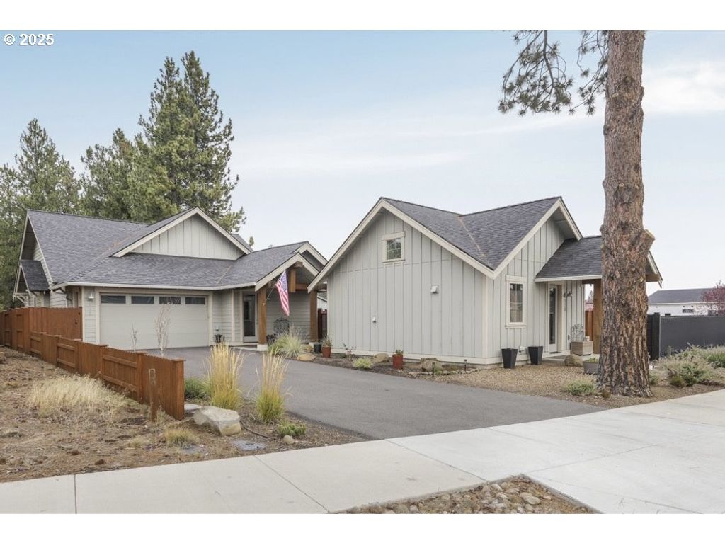 110 W HEISING Dr, Sisters, OR 97759