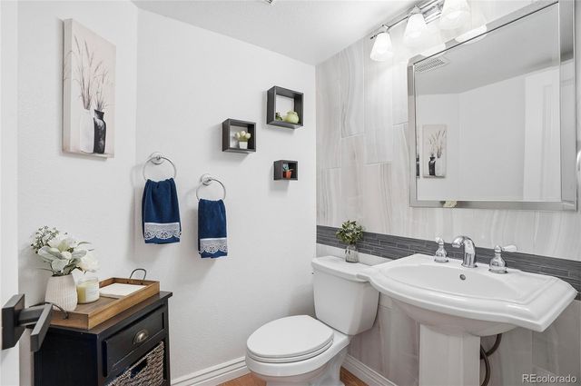 9054 W 103rd Avenue, Broomfield, CO 80021