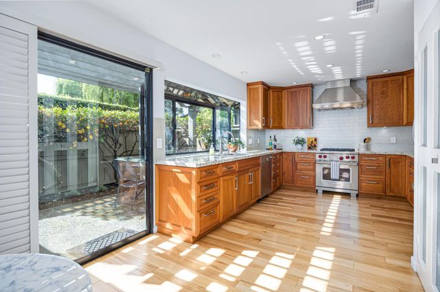 413 E Ranch Rd, Sacramento, CA 95825