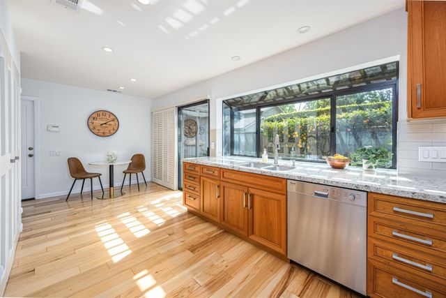 413 E Ranch Rd, Sacramento, CA 95825