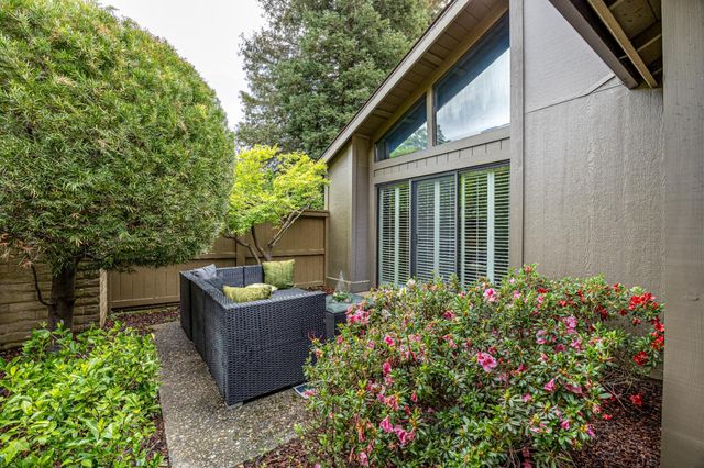 413 E Ranch Rd, Sacramento, CA 95825