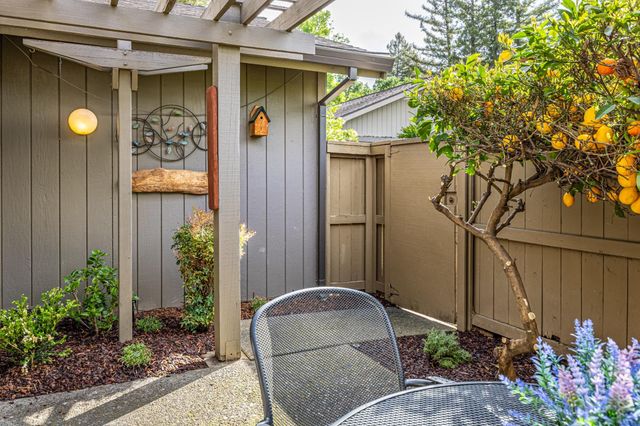 413 E Ranch Rd, Sacramento, CA 95825