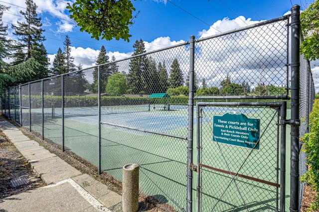 413 E Ranch Rd, Sacramento, CA 95825