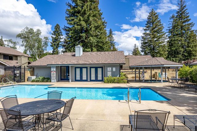 413 E Ranch Rd, Sacramento, CA 95825