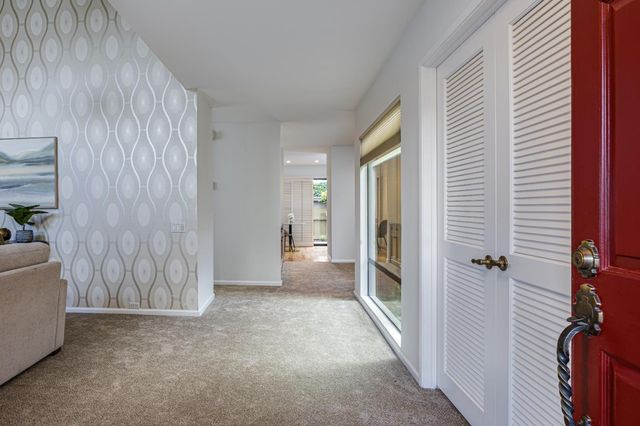 413 E Ranch Rd, Sacramento, CA 95825