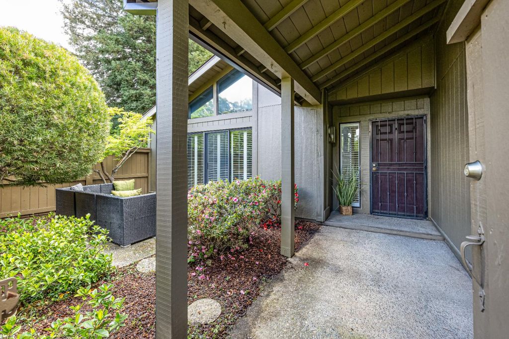 413 E Ranch Rd, Sacramento, CA 95825