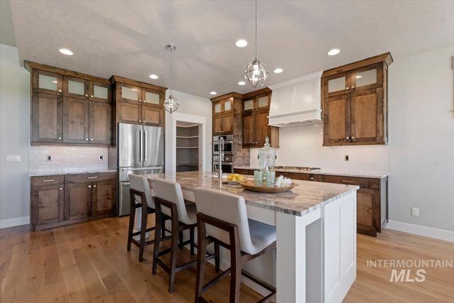 8111 W Corinthia St, Eagle, ID 83616
