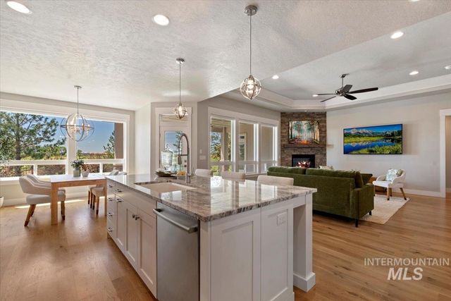 8111 W Corinthia St, Eagle, ID 83616