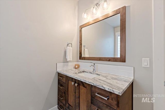 8111 W Corinthia St, Eagle, ID 83616