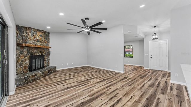 1100 HAMMOCK SHADE DRIVE, Lakeland, FL 33809