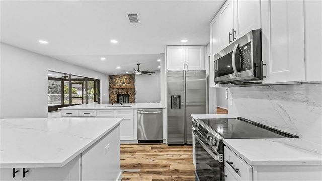 1100 HAMMOCK SHADE DRIVE, Lakeland, FL 33809