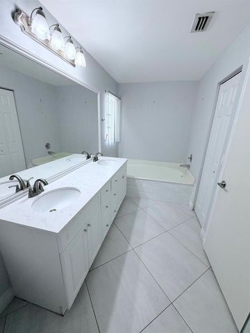 10084 Encore Path, Boca Raton, FL 33428